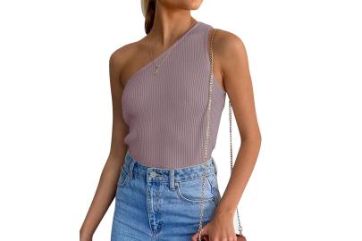 I'll Be Hopping on the Asymmetrical Top Trend With This One-Shoulder Tank 