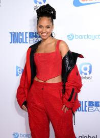Alicia Keys’ Trainer Says Singer Loves a ‘Challenge’ When Working Out