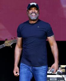 Darius Rucker Looks Back on Hootie and the Blowfish’s Song ‘Let Her Cry’