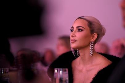 Fans Call Out Kim Kardashian’s Chopped Pixie Haircut, Chemical Cut Claims