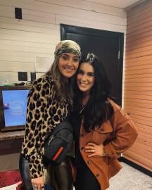 Lainey Wilson's Siblings: Meet Her Sister and 'Best Friend' Janna Sadler