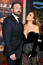 Have Jennifer Lopez and Ben Affleck Been Wearing Their Wedding Rings?