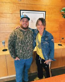 Luke Combs Shows Weight Loss in Pic With Keith Urban: See Transformation