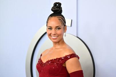 How Alicia Keys Achieved a Soulful Glow at the 2024 Tony Awards