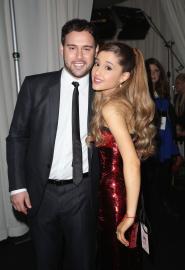 Ariana Grande Will Continue to Work With Scooter Braun, After All