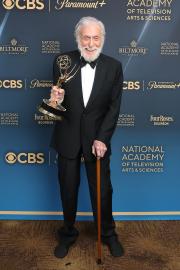 Dick Van Dyke Wins Emmy for 'Days of Our Lives,' Becomes Oldest Honoree