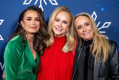 Kathy Hilton Updates Us on Where She Stands With Sisters Kyle and Kim