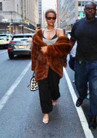 Rihanna Rocks Her Natural Curls in NYC 1 Week After Fenty Hair Launch