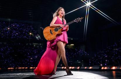 Why Taylor Swift Fans Think Her 'Murder Mashup' Dissed Ex Joe Alwyn