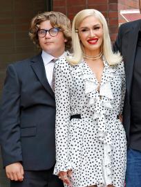 Gwen Stefani’s Son Zuma Makes Country Music Debut at Blake Shelton’s Bar