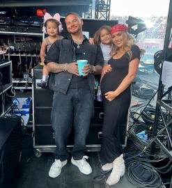 Watch Kane Brown’s Daughters Meet Their Baby Brother for the 1st Time