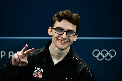 What Eye Condition Does Stephen Nedoroscik Have? His Glasses Explained