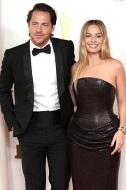 Margot Robbie Is Pregnant, Expecting 1st Baby With Tom Ackerley: Report