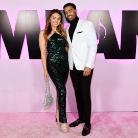 Bachelorette's Justin Glaze and Susie Evans Are Taking Things ‘Day by Day’