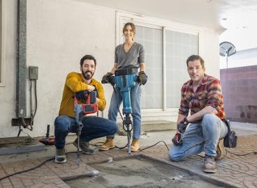 Drew and Jonathan Scott Tease Celebrity IOU's Star-Studded Season 8 Lineup