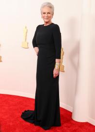 Jamie Lee Curtis Wants Entire Movie Crews to Wear Name Tags for Equality