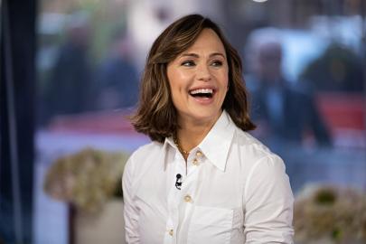 Jennifer Garner Just Wore These Top-Selling Tennis Shoes 