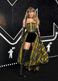 17 Plaid Pieces for Fall Inspired by Taylor Swift's VMAs Look