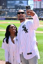 Jonathan Owens Gushes Over Simone Biles’ Support After Bears Debut
