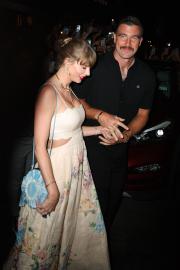 Taylor Swift Reminding Travis Kelce to ‘Be a Little More Discreet’