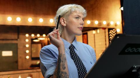 Betty Who Shares Her No. 1 Hack for 'Beautiful' Onstage Makeup