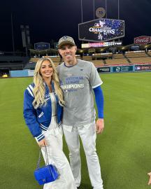 Dodgers' Freddie Freeman Kisses Wife After Impressive Walk-Off Grand Slam