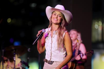 Lainey Wilson Takes Us Weekly BTS of the ‘Country’s Cool Again’ Tour