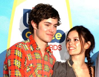 Adam Brody and Rachel Bilson’s 3 Year Real-Life Love: Romance Rewind