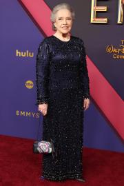 Kathy Bates Talks Emotional Emmy Dress Fitting After Weight Loss