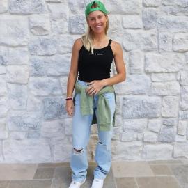 Kelly Stafford Showed Off ‘Tipsy’ Dance Moves at Rams Game: ‘Embarrassing’