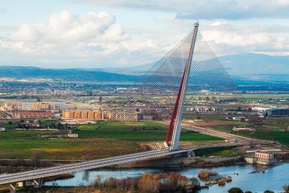 Content Creator Dies at 26 After Fall from Spanish Bridge While Filming