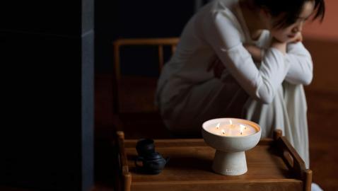 The Best Candle to Gift Is This Luxe-Looking Blueme Option