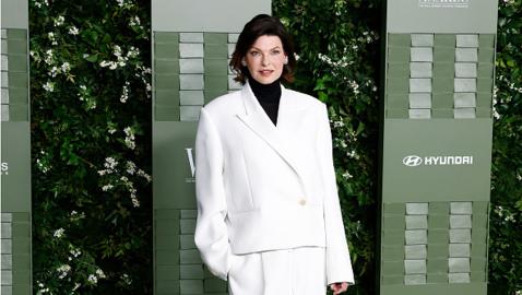 Love Linda Evangelista's White Blazer Look? A $40 Lookalike!