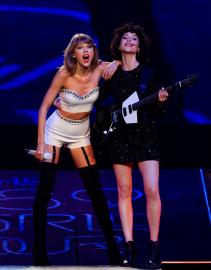 St. Vincent Wants Taylor Swift to Include More ‘Throbbing Gristle’ in Music