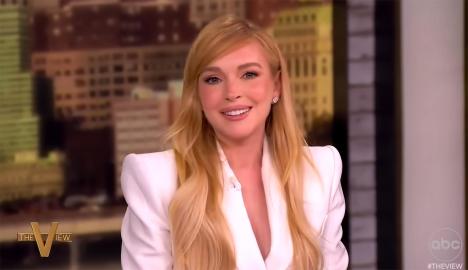 Lindsay Lohan Channels ‘The Parent Trap’ and Princess Diana in Mugler Suit