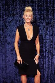 Sandra Lee Will Bring Her Aunt Sandy Claus Holiday Collection to QVC