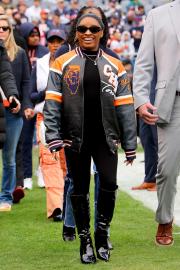 Simone Biles Goes Edgy for Husband Jonathan Owens' Bears vs. Packers Game