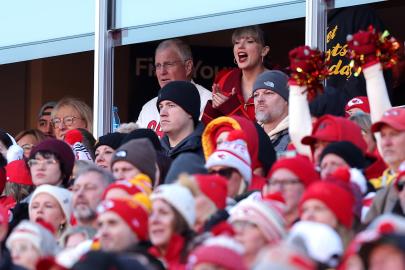 Taylor Swift Leans Out Box Window to Greet Young Fans After Chiefs Game