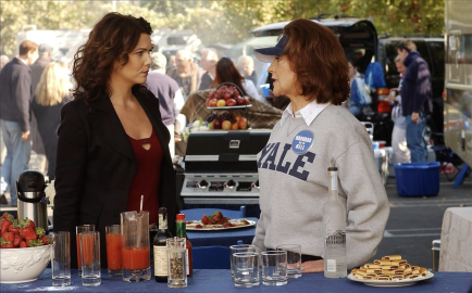 Us Weekly Looks Back at Gilmore Girls’ Own Harvard-Yale Game