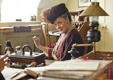 How 'Downton Abbey 3' Will Pay 'Huge Respect' to Late Star Maggie Smith