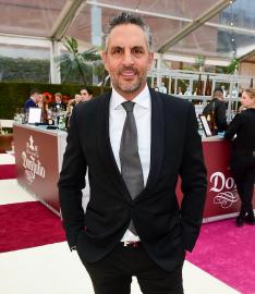 Mauricio Umansky Is ‘Not Serious' With Model Klaudia K After PDA Pics