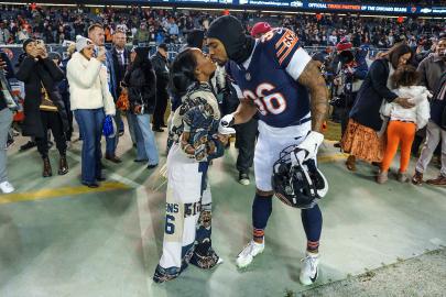 Simone Biles and Husband Jonathan Owens Pack on the PDA Before Bears Game