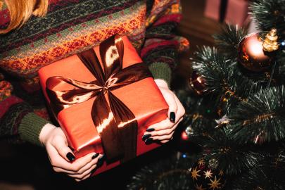 15 Last-Minute Holiday Gifts That Will Earn You a Spot on the Nice List