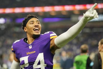 NFL's Vikings Do High School Musical's 'We're All In This Together' Dance