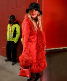 Taylor Swift Thought Chiefs Fan’s Custom ‘Karma’ Jersey Was ‘So Cute’