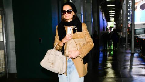 Shop Katie Holmes's Rich Mom Wide Leg Jeans Look at Express