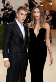 5 Hot Stories: Justin Bieber Unfollows Hailey, Food Influencer Dead at 39