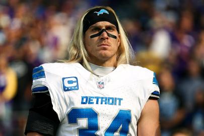 Detroit Lions LB Alex Anzalone Shares Gnarly Picture of Broken Forearm