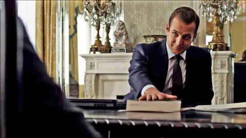 ‘Suits LA’ Trailer Teases Return of Harvey Spencer