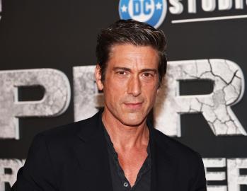 Fans Are Divided Over David Muir Tailoring His Coat For Wildfires Report